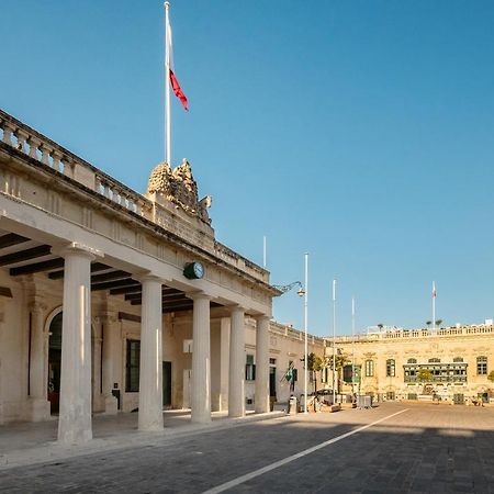 Valletta Main Street Apartment Deluxe Экстерьер фото