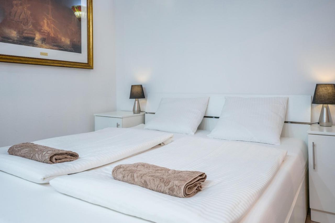 Valletta Main Street Apartment Deluxe Экстерьер фото