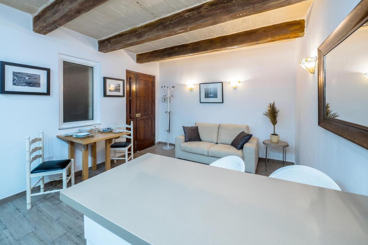 Valletta Main Street Apartment Deluxe Экстерьер фото