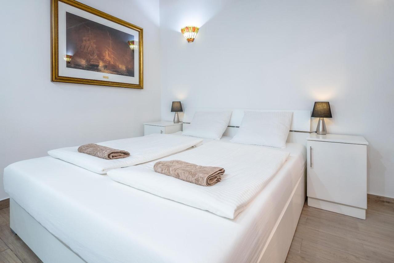 Valletta Main Street Apartment Deluxe Экстерьер фото